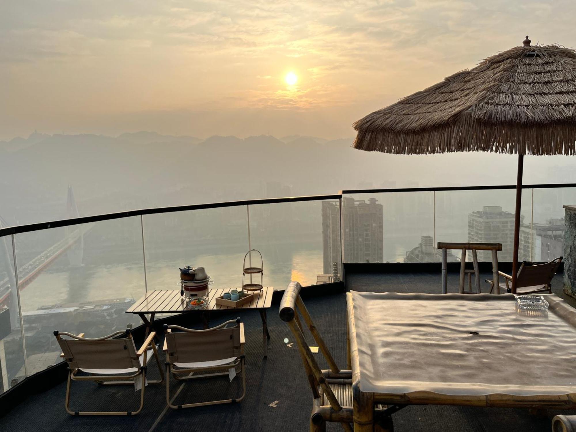 Yunqi River View Terrace Hotel تشونغتشينغ المظهر الخارجي الصورة