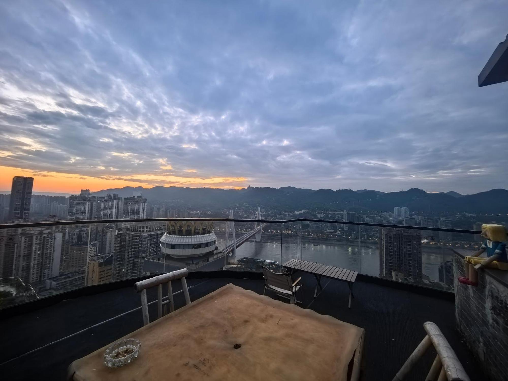 Yunqi River View Terrace Hotel تشونغتشينغ المظهر الخارجي الصورة